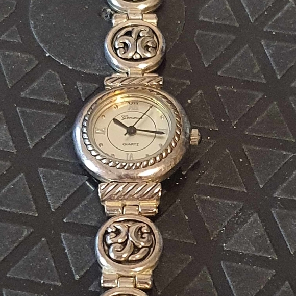 🦋10/$20🦋 Geneva #D7764 Silver Accented Leather Women's Watch - Picture 3 of 6